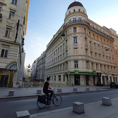 Pension Lerner Vienna Exterior photo