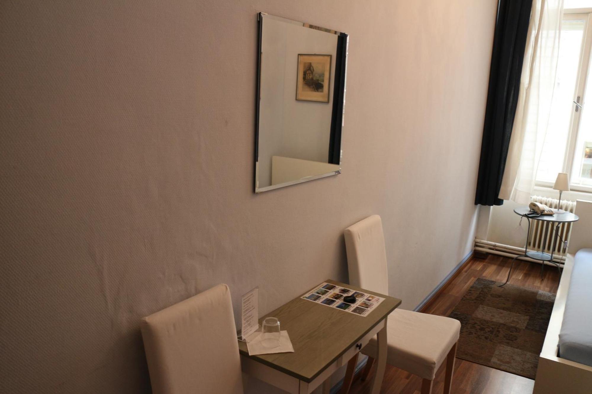 Pension Lerner Vienna Room photo
