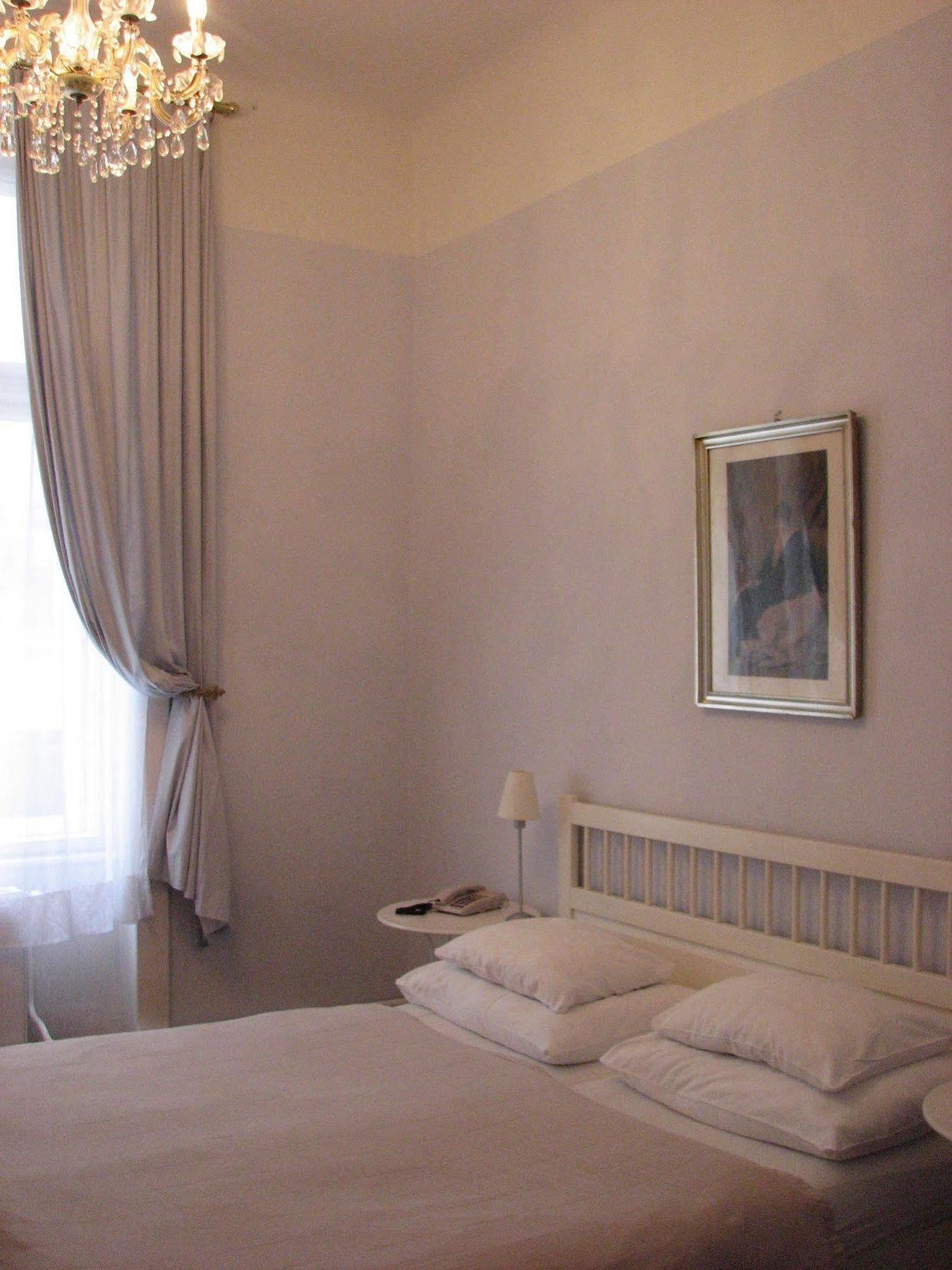 Pension Lerner Vienna Exterior photo